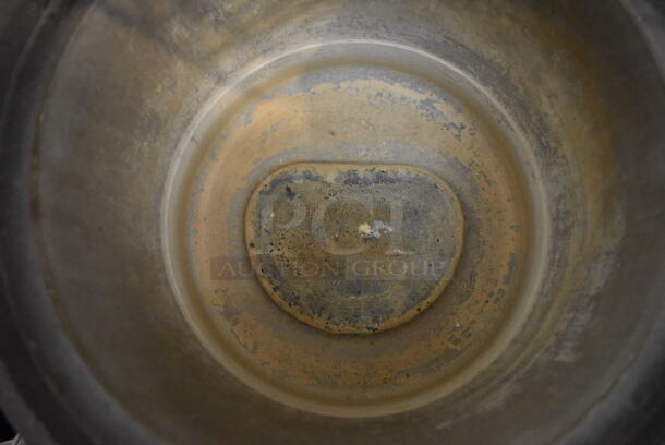 Vollrath Cayenne HS-11 Stainless Steel Commercial Countertop Soup Kettle Food Warmer w/ Lid. Does Not Have Drop In. 120 Volts, 1 Phase. Tested and Working! - Image 5 of 6