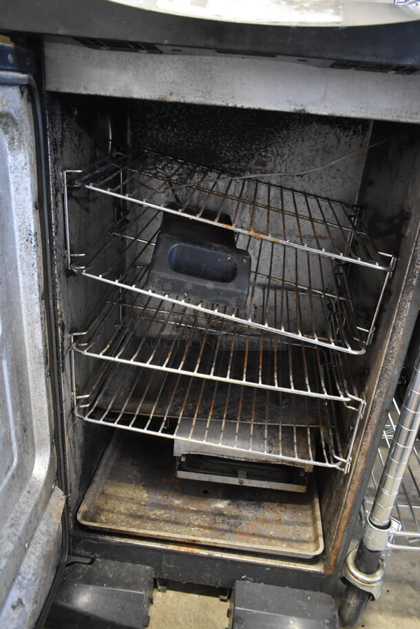 Masterbuilt Signature Series Electric Powered Smoker. 120 Volts, 1 Phase. Tested and Powers On But Does Not Get Warm - Image 3 of 6