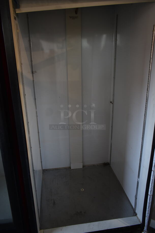 Beverage Air MT27 Metal Commercial Single Door Reach In Cooler Merchandiser. 115 Volts, 1 Phase. Tested and Working! - Image 6 of 7