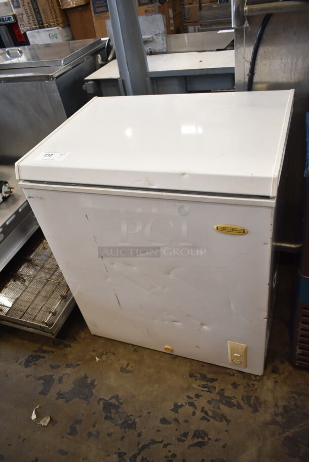 Holiday LCM050LC Metal Chest Freezer. 115 Volts, 1 Phase. Tested and Working! - Image 1 of 9