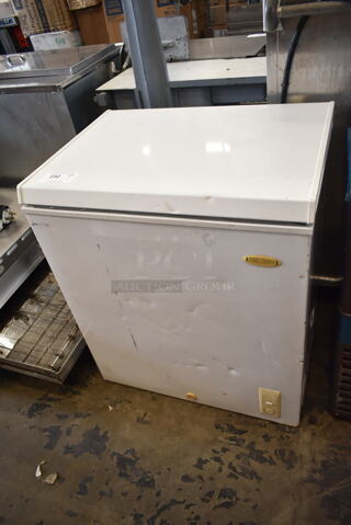 Holiday LCM050LC Metal Chest Freezer. 115 Volts, 1 Phase. Tested and Working!