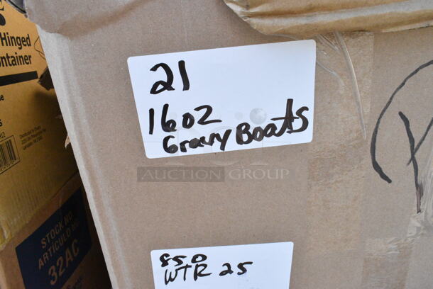 13 BRAND NEW Boxes Including 433WH161118C Choice 16" x 11" x 18 1/4" White Paper Customizable Shopping Bag with Handles - 200/Case,2 Box 1761PK8511BR Choice 8 1/2" x 11" Brown 2-View Single Pocket Menu Cover, 127CH12 Choice 12 oz. Clear RPET Hinged Deli Container - 200/Case, Solo Ultra Clear™ 32AC 32 oz. Customizable Clear PET Plastic Cold Cup - 500/Case, 130BKFKSX500 Choice Black Extra Heavy Weight Wrapped Plastic Cutlery Pack - 500/Case, 760SOUP8WPA Choice 8 oz. White Double Poly-Coated Paper Food Cup with Vented Paper Lid - 250/Case, 795KFT44RNPE Choice 44 oz. Round Kraft PE-Lined Microwavable Take-Out Container 7 5/16" x 2 5/8" - 300/Case. 13 Times Your Bid!  - Image 3 of 12