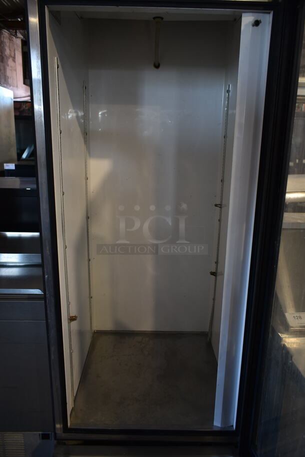 True T-23G Stainless Steel Commercial Single Door Reach In Cooler Merchandiser. 115 Volts, 1 Phase. Tested and Working! - Image 3 of 4
