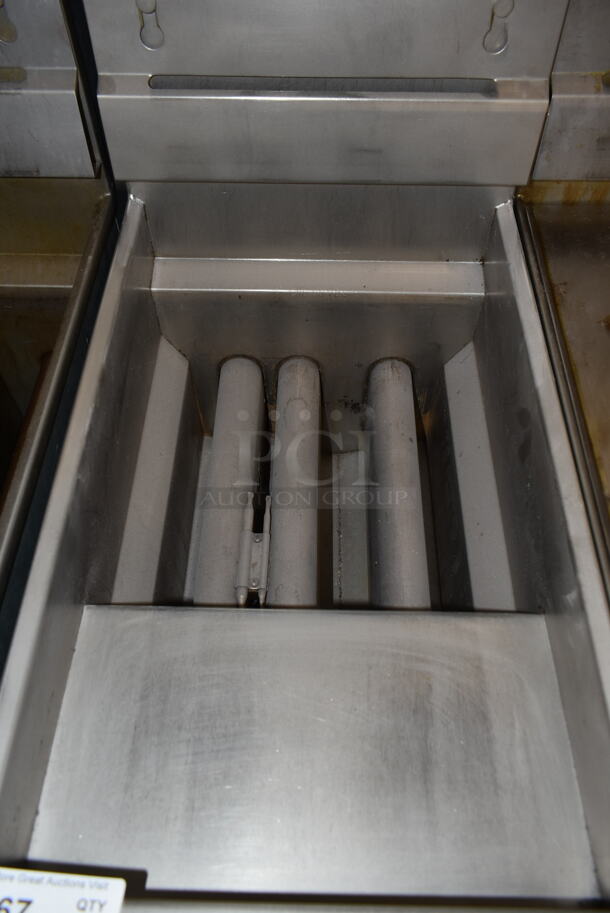 Pitco Frialator 40C+SS Stainless Steel Commercial Floor Style Natural Gas Powered Deep Fat Fryer w/ 2 Metal Fry Baskets. 105,000 BTU. - Image 3 of 9