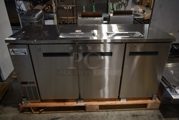 BRAND NEW SCRATCH AND DENT! 2023 Avantco 178UDD72HCS Stainless Steel Commercial Direct Draw Kegerator w/ 2 Beer Towers. 115 Volts, 1 Phase. Stock Picture Used as Gallery. Tested and Powers On But Does Not Get Cold
 - Image 2 of 9