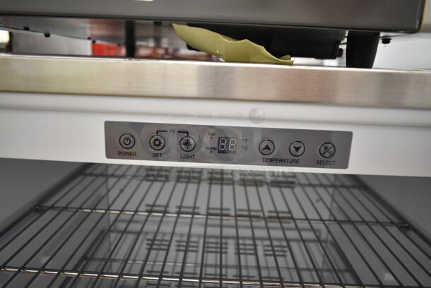 BRAND NEW SCRATCH AND DENT! Whynter BOR-53024-SSW 24" Built-in Outdoor 5.3 cu.ft. Beverage Refrigerator Cooler. 115 Volts 1 Phase. Tested and Working! - Image 5 of 8