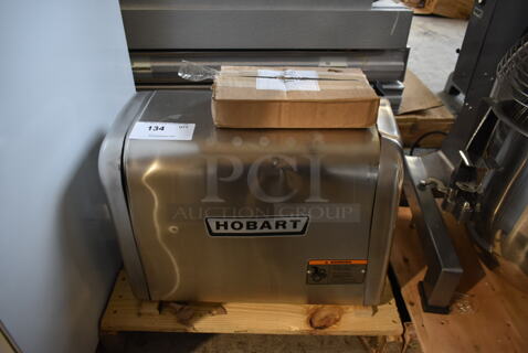 BRAND NEW SCRATCH AND DENT! Hobart 4822 Stainless Steel Commercial Countertop Power Hub for Meat Grinder. 120 Volts, 1 Phase. Tested and Working!