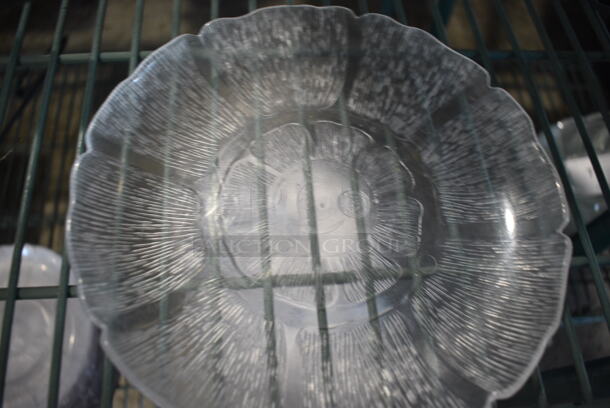 ALL ONE MONEY! Lot of 32 Poly Salad Plates! 7.5x7.5x1 - Image 3 of 3