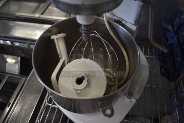 KitchenAid Metal Countertop Planetary Mixer w/ Metal Mixing Bowl, Whisk, Paddle and Dough Hook Attachments. 10x14x17. Tested and Working! - Image 4 of 6