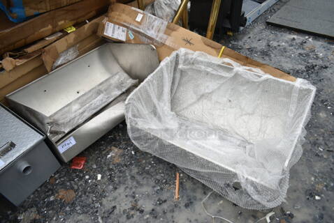 BRAND NEW SCRATCH AND DENT! Stainless Steel Roll Top Lid - 2 Pieces. 