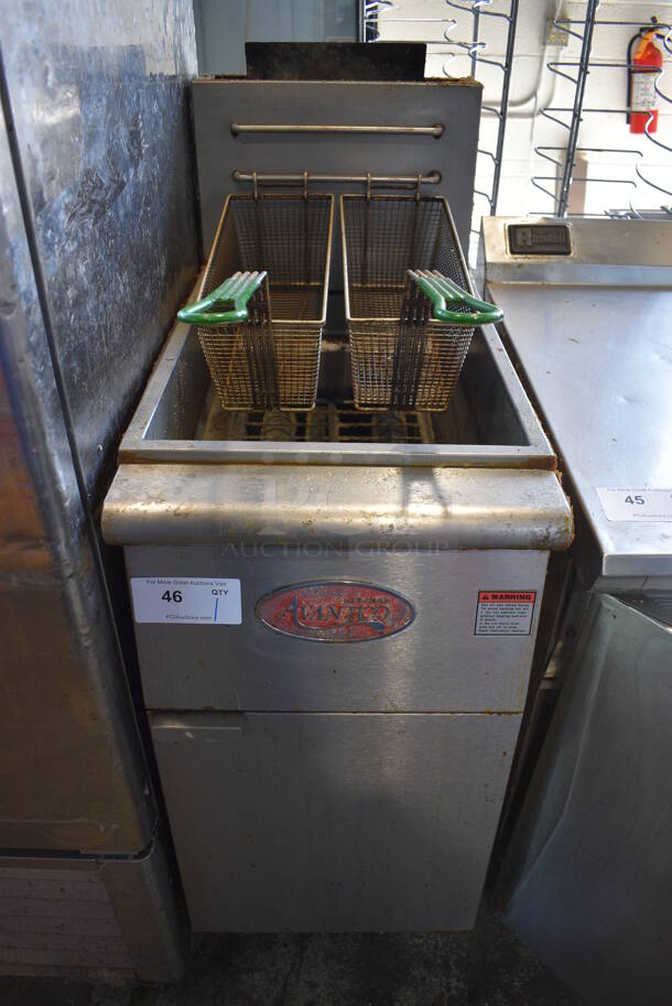 2016 Avantco Model FF300-N Stainless Steel Commercial Natural Gas Powered Deep Fat Fryer w/ 2 Metal Fry Baskets. 90,000 BTU. 15.5x30x48 