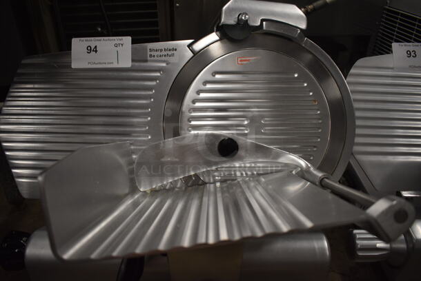 Avantco Stainless Steel Commercial Countertop Meat Slicer w/ Blade Sharpener. 110 Volts, 1 Phase. 23x19x17. Tested and Working! - Image 3 of 6