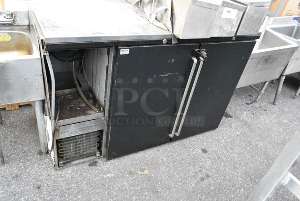 Perlick NS52 Metal Commercial 2 Door Back Bar Cooler. 115 Volts, 1 Phase.  - Image 2 of 6