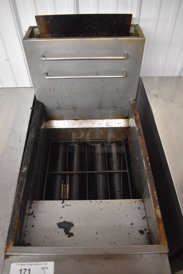 2017 Avantco FF400-N Stainless Steel Commercial Natural Gas Powered Deep Fat Fryer. 120,000 BTU. 15.5x30x48 - Image 4 of 7