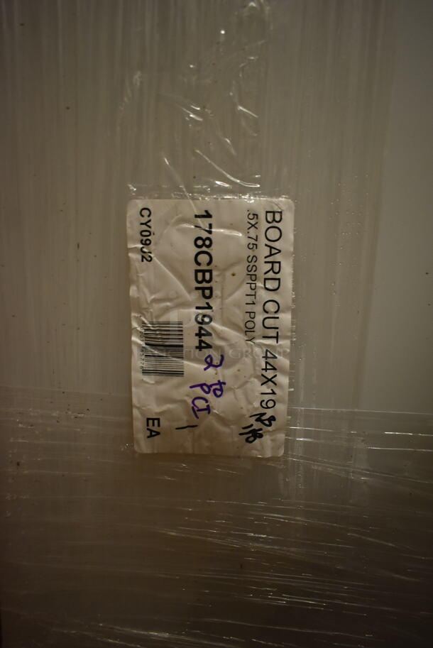 BRAND NEW SCRATCH AND DENT! Avantco 178CBP1944 44" x 19 1/2" Cutting Board - Image 4 of 4