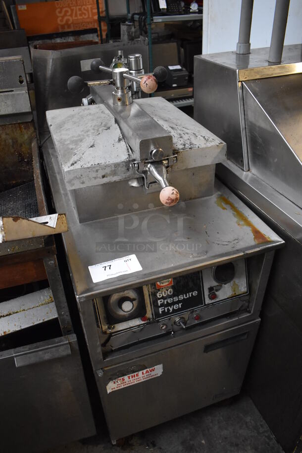 Henny Penny 600RB Stainless Steel Commercial Floor Style Natural Gas Powered Pressure Fryer on Commercial Casters. 18x40x48 - Image 3 of 7
