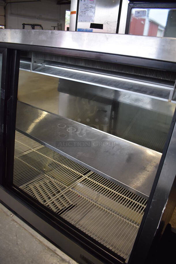 True TDBD-72-2 Metal Commercial Floor Style Deli Display Case Merchandiser. 115 Volts, 1 Phase. 72x35x56. Tested and Working! - Image 4 of 7