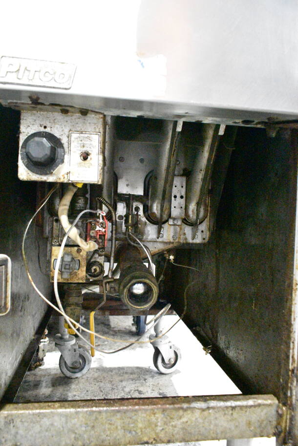 Pitco Frialator Stainless Steel Commercial Floor Style Natural Gas Powered Deep Fat Fryer on Commercial Casters. 110,000 BTU.  - Image 5 of 6