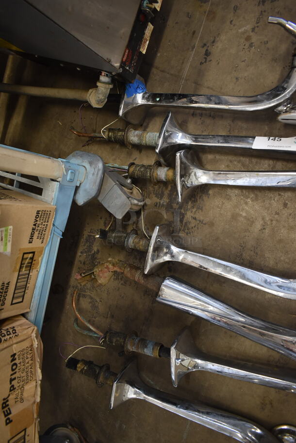 8 Stainless Steel Single Tap Beer Towers. Comes w/ Blue Moon and Samuel Adams Handle. 8 Times Your Bid! - Image 5 of 5