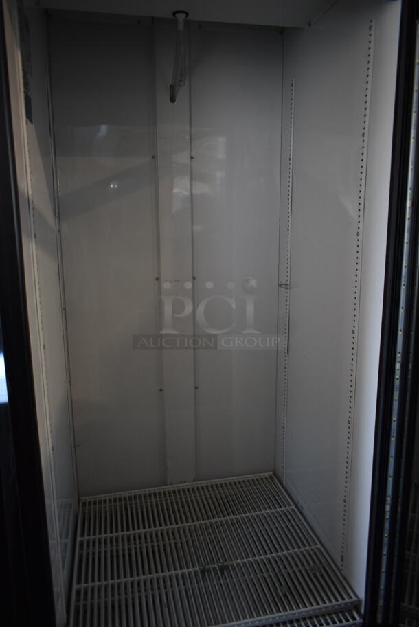 2020 True GDM-26-HC Metal Commercial Single Door Reach In Cooler Merchandiser w/ Poly Coated Racks. 115 Volts, 1 Phase. Tested and Working! - Image 4 of 5