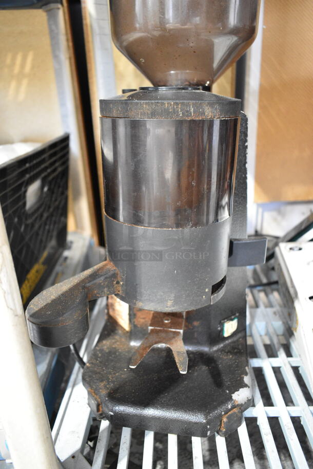 SM90 Metal Commercial Countertop Espresso Bean Grinder. 110 Volts, 1 Phase. Tested and Working! - Image 3 of 8