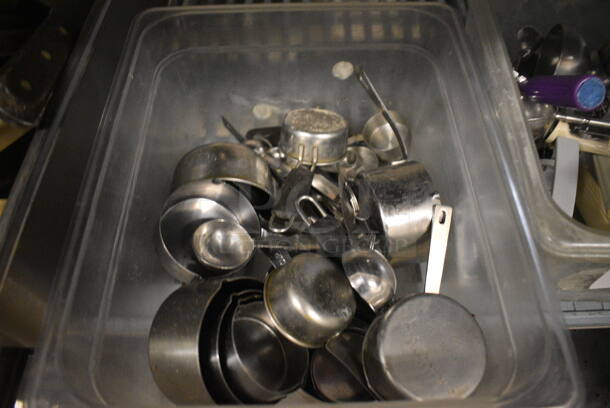 ALL ONE MONEY! Lot of Various Metal Dry Measuring Cups in Clear Poly Bin! 10.5x13x6 - Image 1 of 4