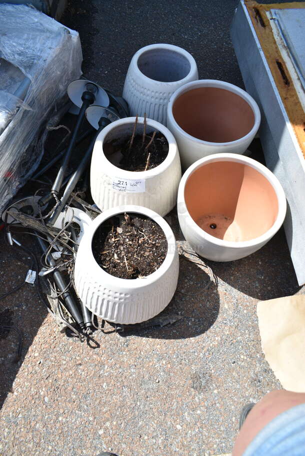 ALL ONE MONEY! Lot of 5 Planters - Image 1 of 4