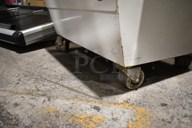 JAC ECN 450/12 Metal Commercial Floor Style Bread Loaf Slicer on Commercial Casters. 110 Volts, 1 Phase. Cannot Test - Unit Needs New Control Buttons - Image 5 of 6