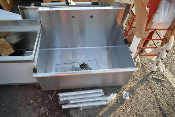 BRAND NEW SCRATCH AND DENT! Stainless Steel Single Bay Sink.  - Image 1 of 6