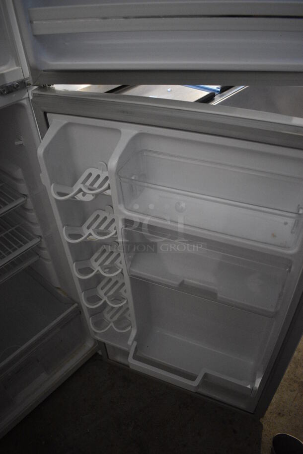 Danby DFF1144W Metal Cooler Freezer Combo Unit. 115 Volts, 1 Phase. 24x28x59.5. Tested and Working! - Image 6 of 7