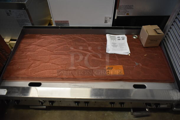 BRAND NEW SCRATCH AND DENT! 2023 Garland Stainless Steel Commercial Countertop Natural Gas Powered Flat Top Griddle. - Image 3 of 7