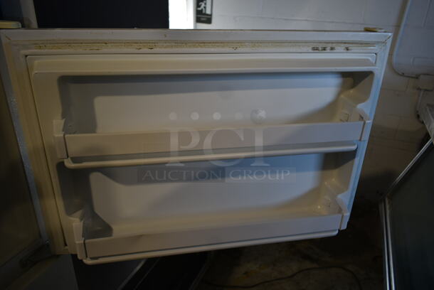 Whirlpool W1TXNMFWQ02 Metal Cooler Freezer Combo Unit. 115 Volts, 1 Phase. Tested and Powers On But Does Not Get Cold
 - Image 3 of 6