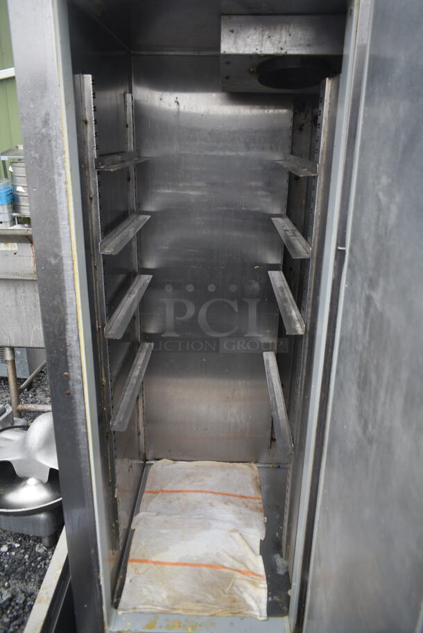 Continental 2R-SS Stainless Steel Commercial 2 Door Reach In Cooler. 115 Volts, 1 Phase. Tested and Powers On But Does Not Get Cold - Image 4 of 8