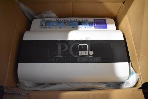 IN ORIGINAL BOX! Pelonis PAD40C1AWT ENERGY STAR 40 Pint Dehumidifier. 120 Volts, 1 Phase. 15.5x11x24