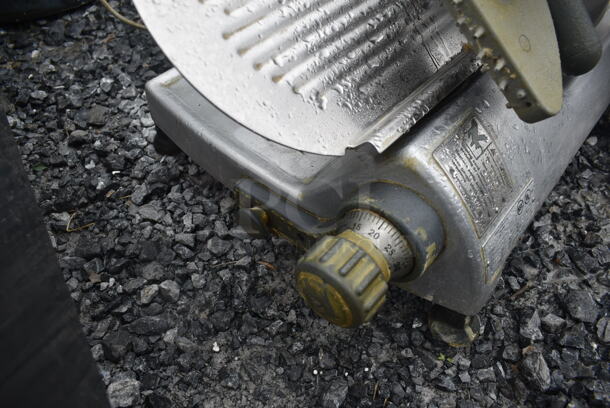 Hobart 2612 Stainless Steel Commercial Countertop Meat Slicer w/ Blade Sharpener. 120 Volts, 1 Phase. Tested and Working! - Image 6 of 7