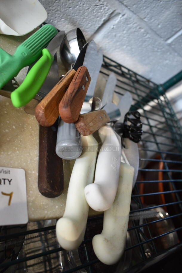 ALL ONE MONEY! Lot of Poly Spatula Scraper, Knives, Lifter and Cutting Board - Image 2 of 3