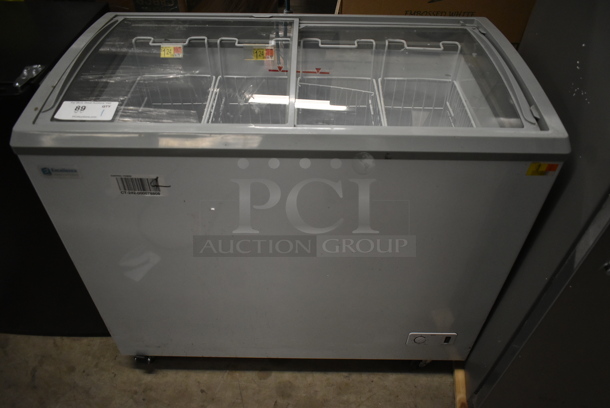 Excellence VBN-4 Metal Commercial Chest Freezer Merchandiser w/ Poly Coated Baskets. 115 Volts, 1 Phase. Tested and Working!