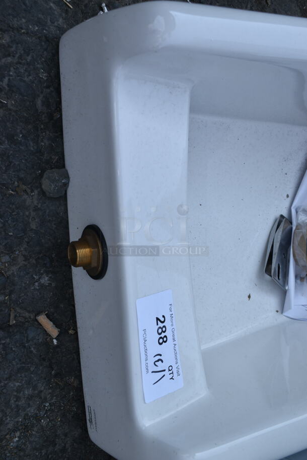 BRAND NEW SCRATCH AND DENT! American Standard Washbrook FloWise 6590001EC.020 Vitreous China Washout Universal Urinal with EverClean and Top Spud Inlet - 0.125 to 1.0 GPF - Image 4 of 10