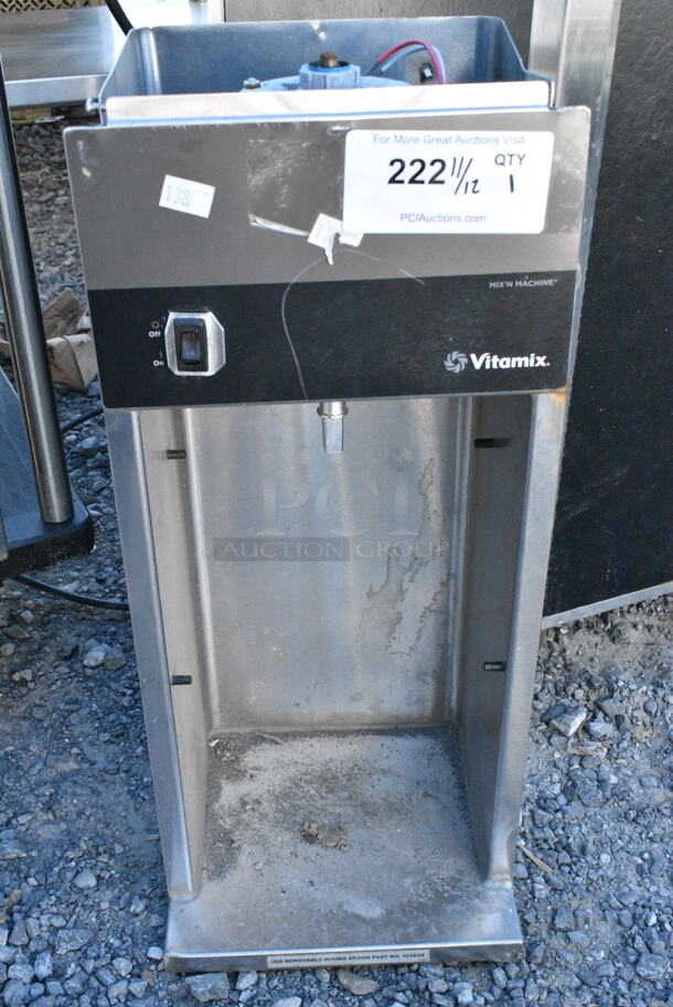 Vita-Mix VM0800A Stainless Steel Commercial Countertop Drink Mixer. 115 Volts, 1 Phase.  - Image 1 of 3