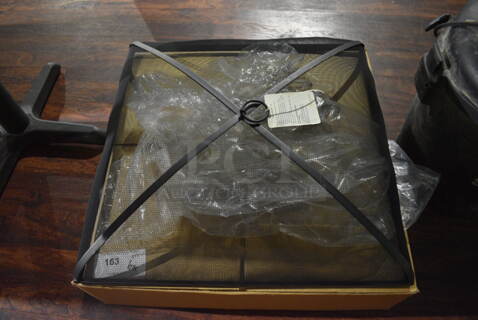 BRAND NEW IN BOX! Sunnydaze Black Metal Mesh Dome Fire Pit Cover. 24x24x5