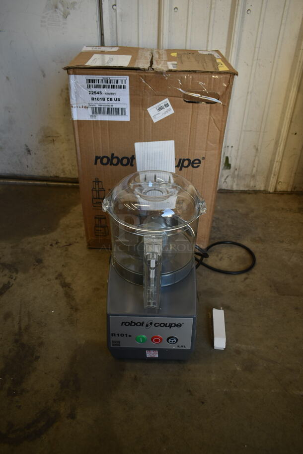 BRAND NEW SCRATCH AND DENT! Robot Coupe R 101 B Metal Commercial Countertop Food Processor w/ Bowl, Lid and S Blade. 120 Volts, 1 Phase. Tested and Working! - Image 4 of 5