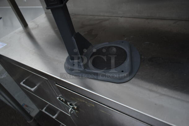 Metal Countertop Bottle Capper. - Image 2 of 4