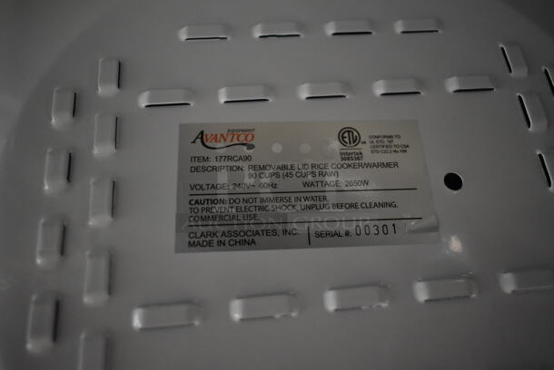 BRAND NEW SCRATCH AND DENT! Avantco 177RCA90 Stainless Steel Commercial Countertop Electric Powered 90 Cup Rice Cooker. 240 Volts, 1 Phase.  - Image 6 of 7