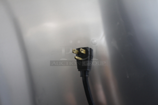 2011 True TG2R-2S Stainless Steel Commercial 2 Door Reach In Cooler w/ Poly Coated Racks. 115 Volts, 1 Phase. Tested and Working! - Image 8 of 8