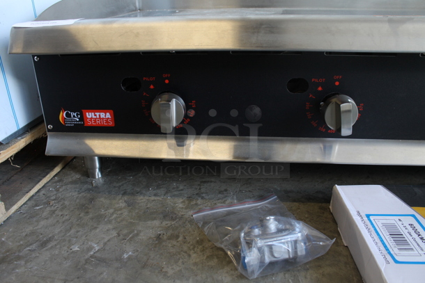 BRAND NEW SCRATCH AND DENT! Cooking Performance Group CPG 351GTUCPG48N Ultra Series Stainless Steel Commercial Countertop Chrome Top Chrome Top Flat Top Griddle w/ Regency Gas Hose Kit and Thermostatic Controls.  - Image 3 of 7