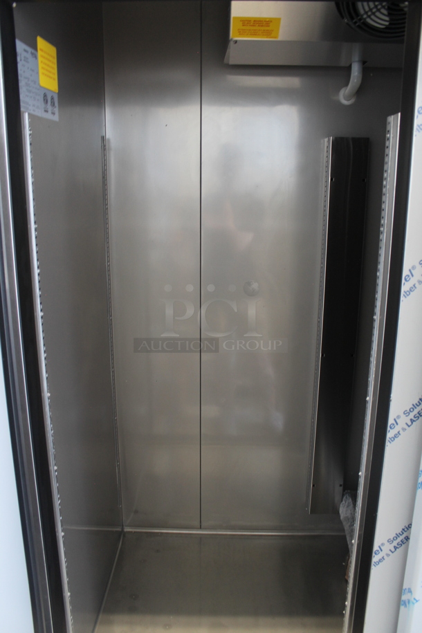 BRAND NEW SCRATCH AND DENT! 2023 Avantco 447AP49R Stainless Steel Commercial 2 Door Reach In Cooler. 115 Volts, 1 Phase. Tested and Working! - Image 3 of 5