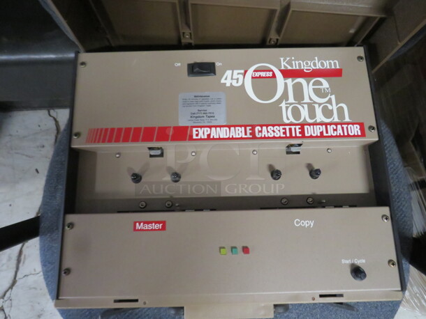 One VINTAGE One Touch Kingdom 45 Expandable Cassette Duplicator In A Handy Carry Case.  - Image 2 of 4
