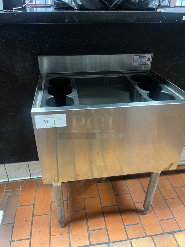 Clean! Krowne Metal 18-24-7 Silver Series 24 inch Ice Bin with Cold Plate - Image 1 of 7