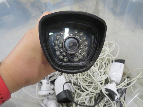 One Samsung Digital Video Recorder, Mouse, And 8 Cameras. #SDR-3100N. #SDC-5340BCN. - Image 2 of 6