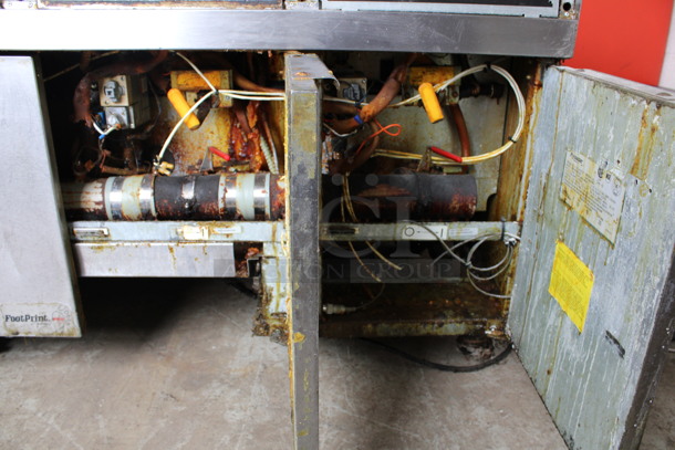 Frymaster Model FMP345EBLCSD Stainless Steel Commercial Floor Style Natural Gas Powered 3 Bay Deep Fat Fryer w/ Left Side Dumping Warming Station and Filtration System on Commercial Casters. 122,000 BTU. 68x35x55 - Image 6 of 11